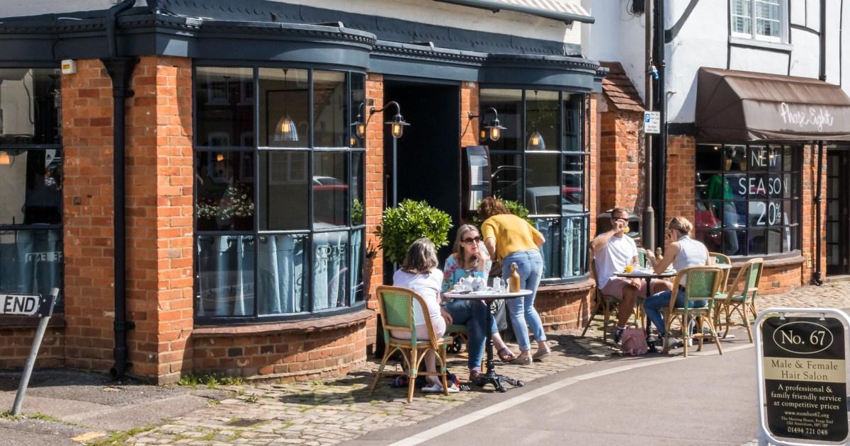 Much-loved restaurant chain 'up for sale' with fears 70 sites could close | News UK