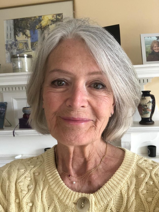 Kate Beckinsale katebeckinsale I don?t want to post this. I am only posting this because I have had to register my mother?s death certificate and it will soon become public record. She died the night of July 15th in my arms after immeasurable suffering.