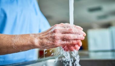 Almost half of people don't wash their hands after using hospital loos | News UK