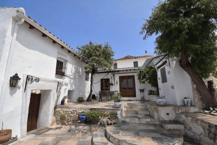 A large white villa in Montefrio