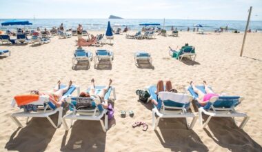Spain is laughing at British tourists 'stampeding' to sunbeds in viral video