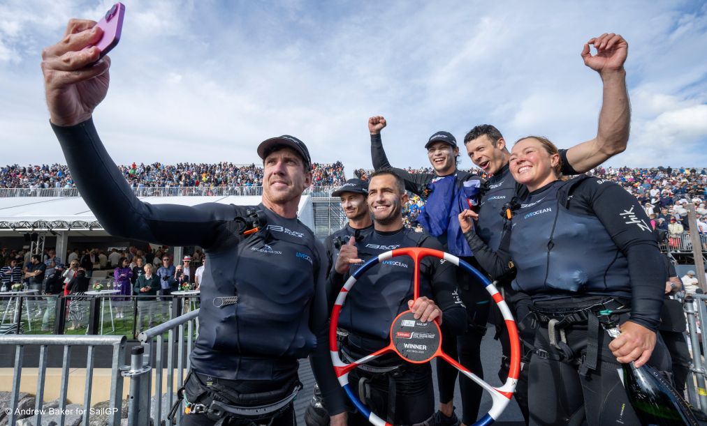New Zealand Black Foils steal Emirates Great Britain Thunder in Portsmouth Final shootout – Sailweb