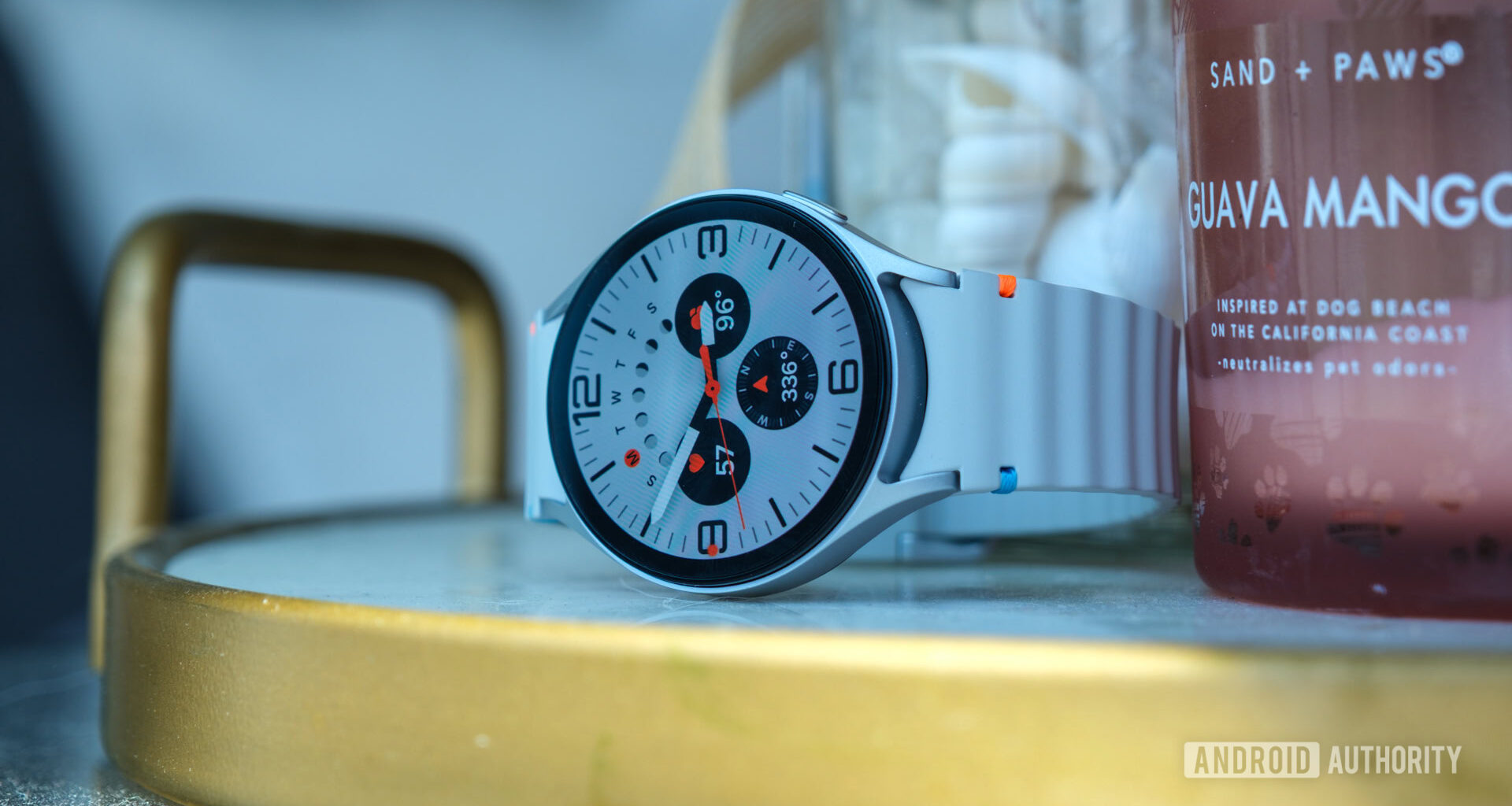 Samsung Galaxy Watch 7 Simple Ultra face sideways