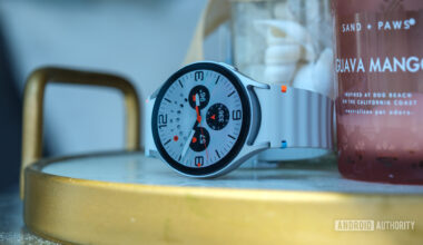 Samsung Galaxy Watch 7 Simple Ultra face sideways