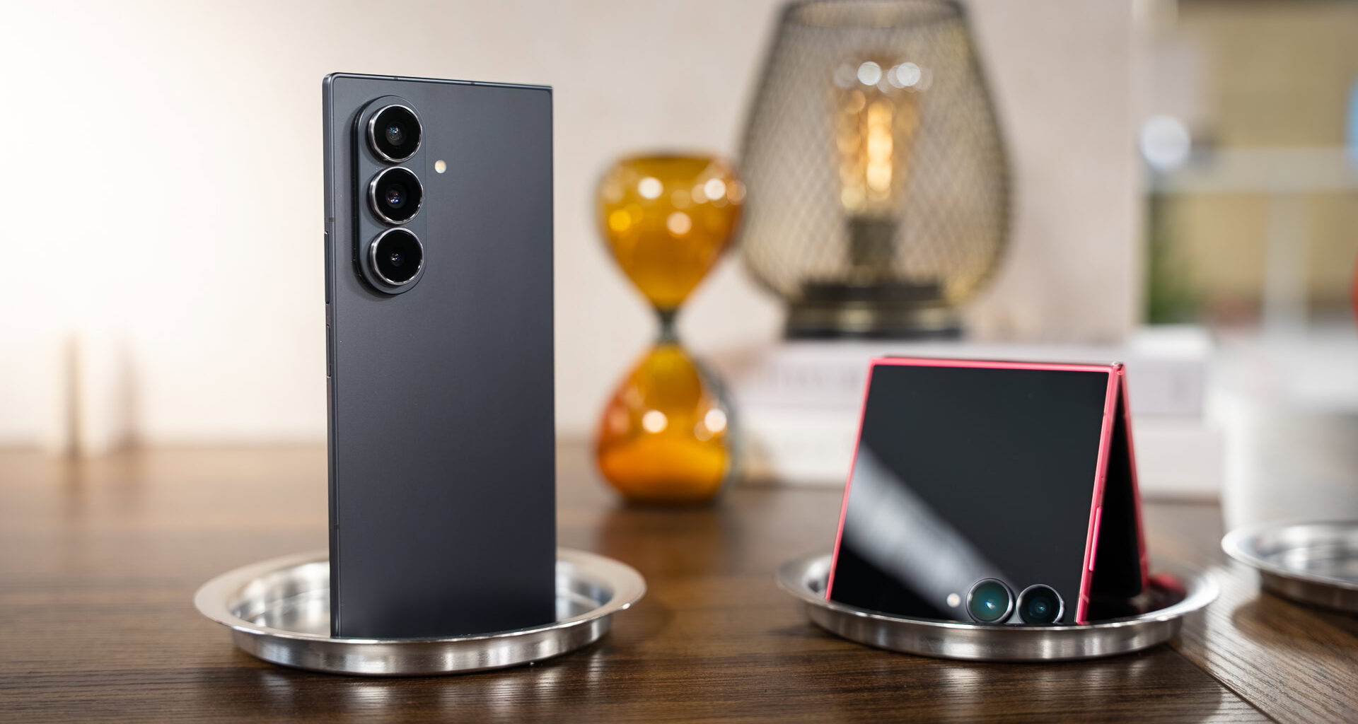 Samsung Galaxy Z Fold 7 &amp; Z Flip 7 6
