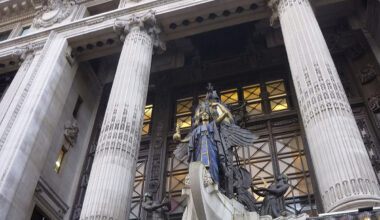 SELFRIDGES GETS APPROVAL FOR MEMBERS-ONLY CLUB IN LONDON