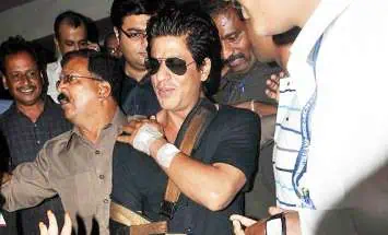 Shah Rukh Khan Injured During Shoot