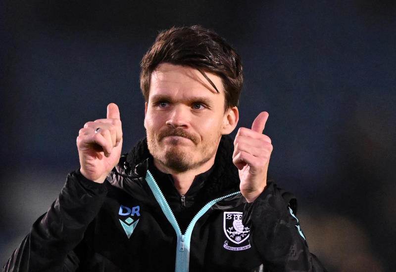 Danny Rohl gives a thumbs up to the Sheffield Wednesday fans
