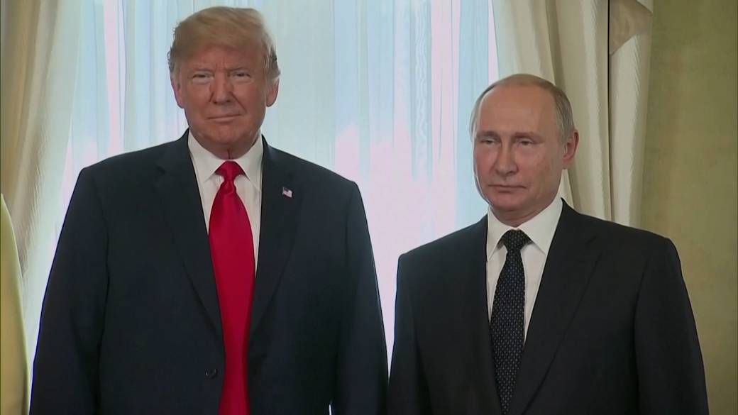 Click to play video: 'Trump says he’s disappointed with Putin after ‘no progress’ phone call'