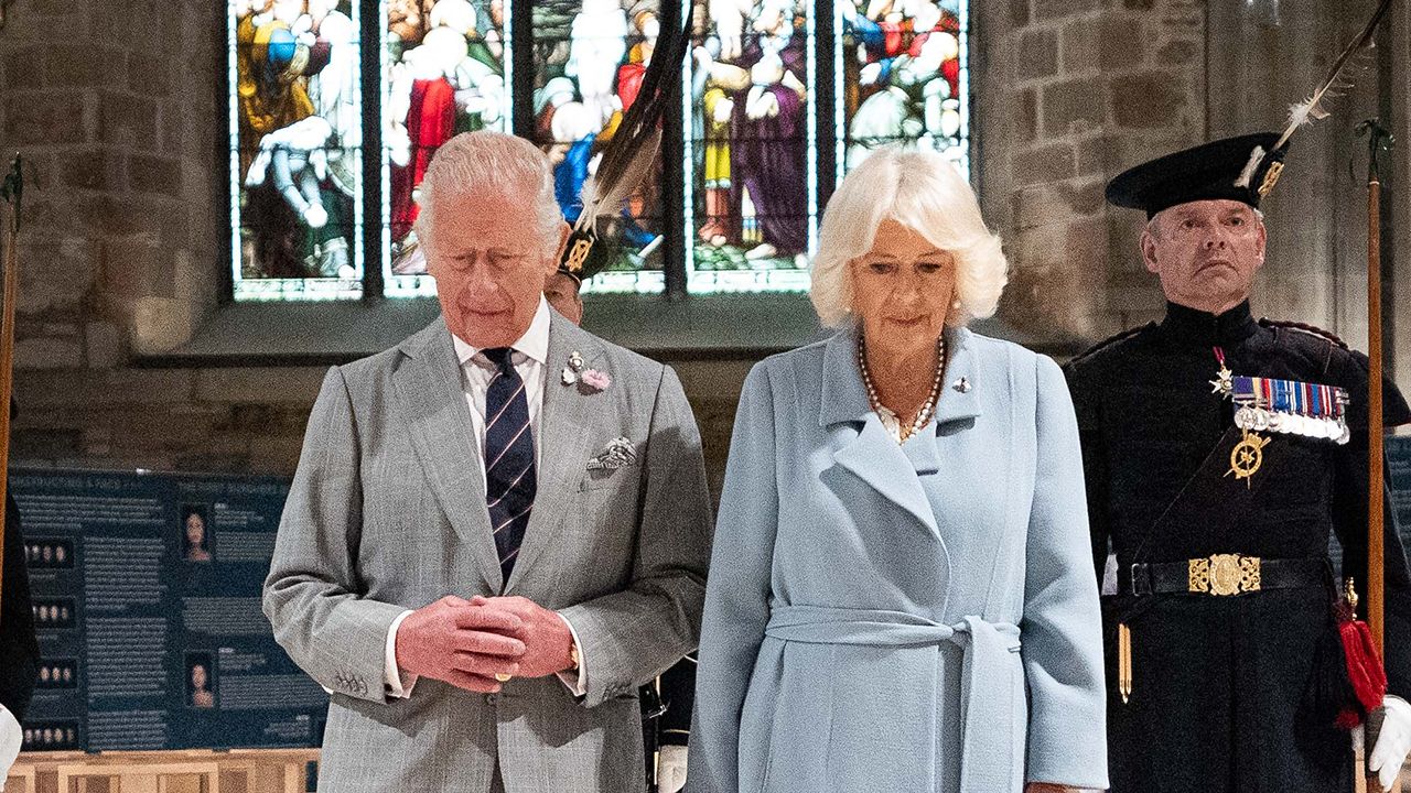 King Charles and Queen Camilla pay tribute to Queen Elizabeth II in a moving dedication ceremony at St Giles' Cathedral