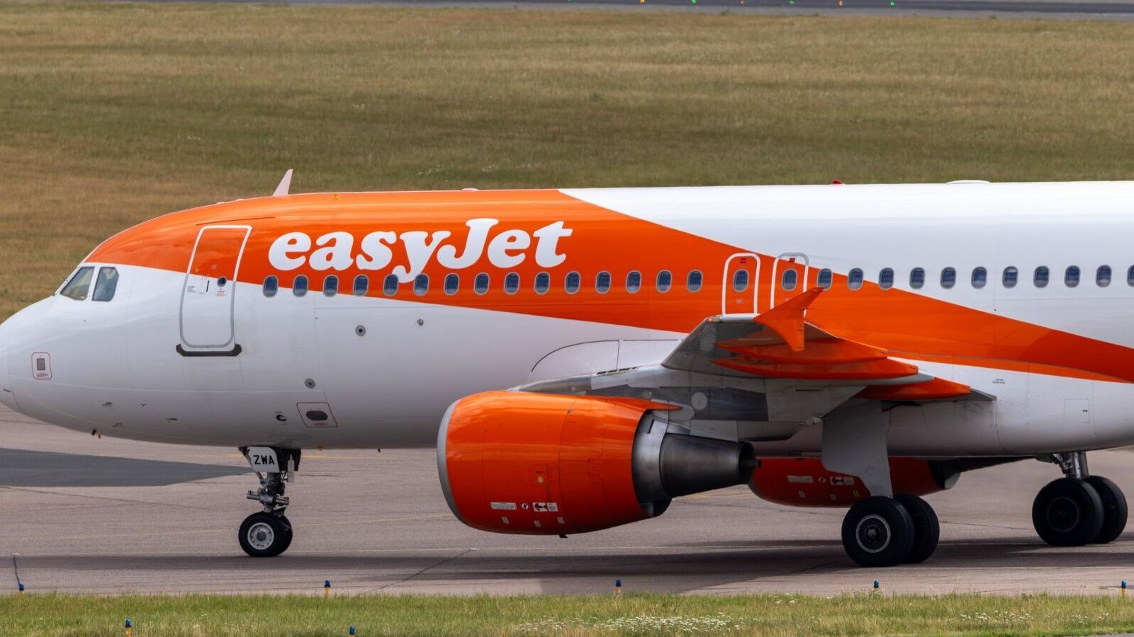 Chaos on an easyJet flight as a man shouted bomb threats and “Death to Trump,” forcing an emergency landing in Glasgow. Representational Image. Photographer: Jason Alden/Bloomberg