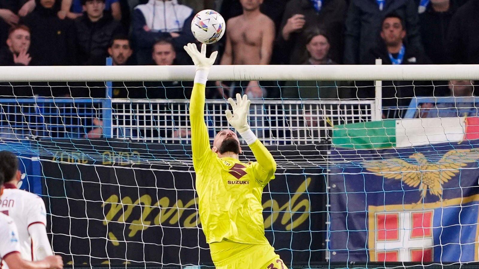 Whites close in on fourth signing summer as 6ft8 goalkeeper links emerge