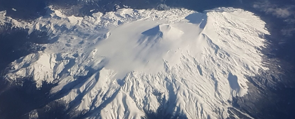 Melting Glaciers Could Reawaken Hundreds of Earth's Volcanoes : ScienceAlert