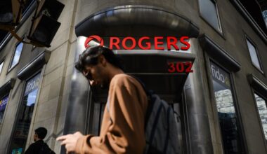 Rogers to require staff work in office five days a week