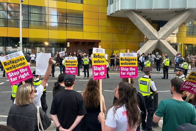 Racist rally in Canary Wharf on Wednesday night
