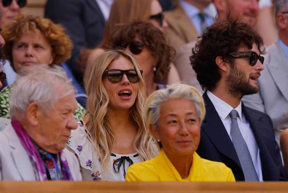 Federer and McIntyre among star names in Wimbledon's Centre Court crowd - London Evening Standard