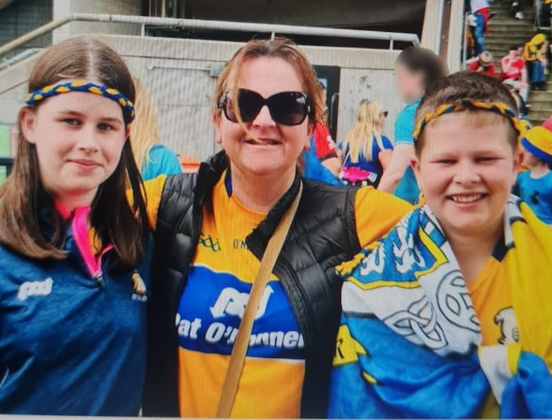 Vanessa Whyte (centre) with Sara Rutledge and James Rutledge.