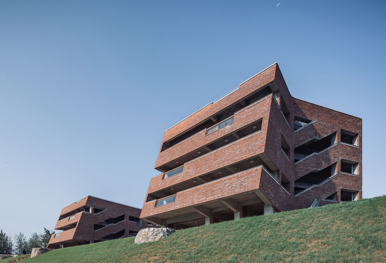 Tongtai School / E PLUS/SZA DESIGN - Image 1 of 31