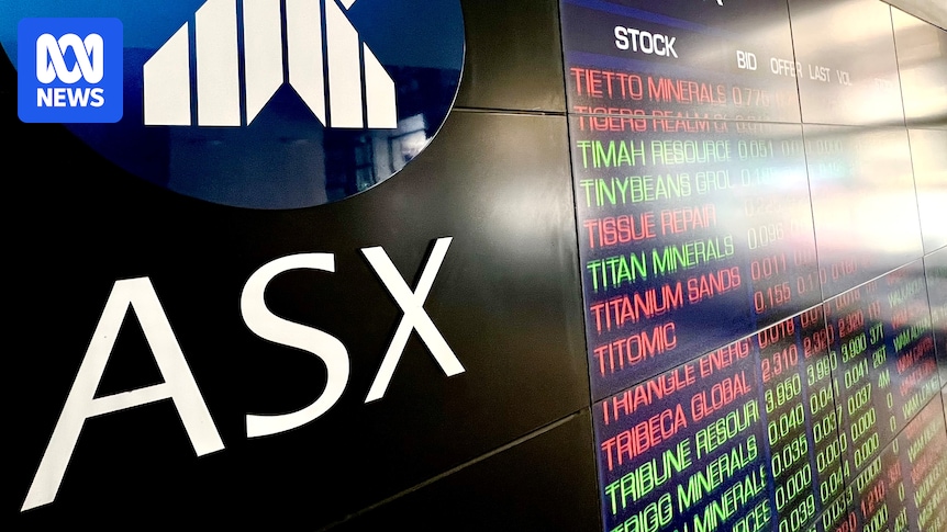 Live market updates: ASX falls as trade optimism fades, Donald Trump threatens 15-20pc 'baseline' tariff