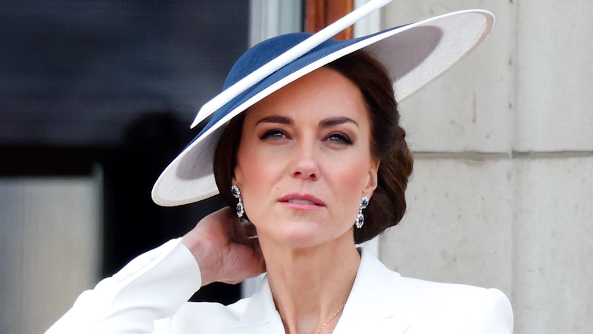 Royal family LIVE: Princess Kate's sad news, King Charles to pledge allegiance to France, and more