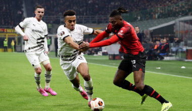 MILAN, ITALY - FEBRUARY 15: Rafael Leao of AC Milan battles for possession with Guela Doue of Stade Rennais during the UEFA Europa League 2023/24 Knockout Round Play-offs First Leg match between AC Milan and Stade Rennais FC at Stadio Giuseppe Meazza on February 15, 2024 in Milan, Italy. (Photo by Marco Luzzani/Getty Images)