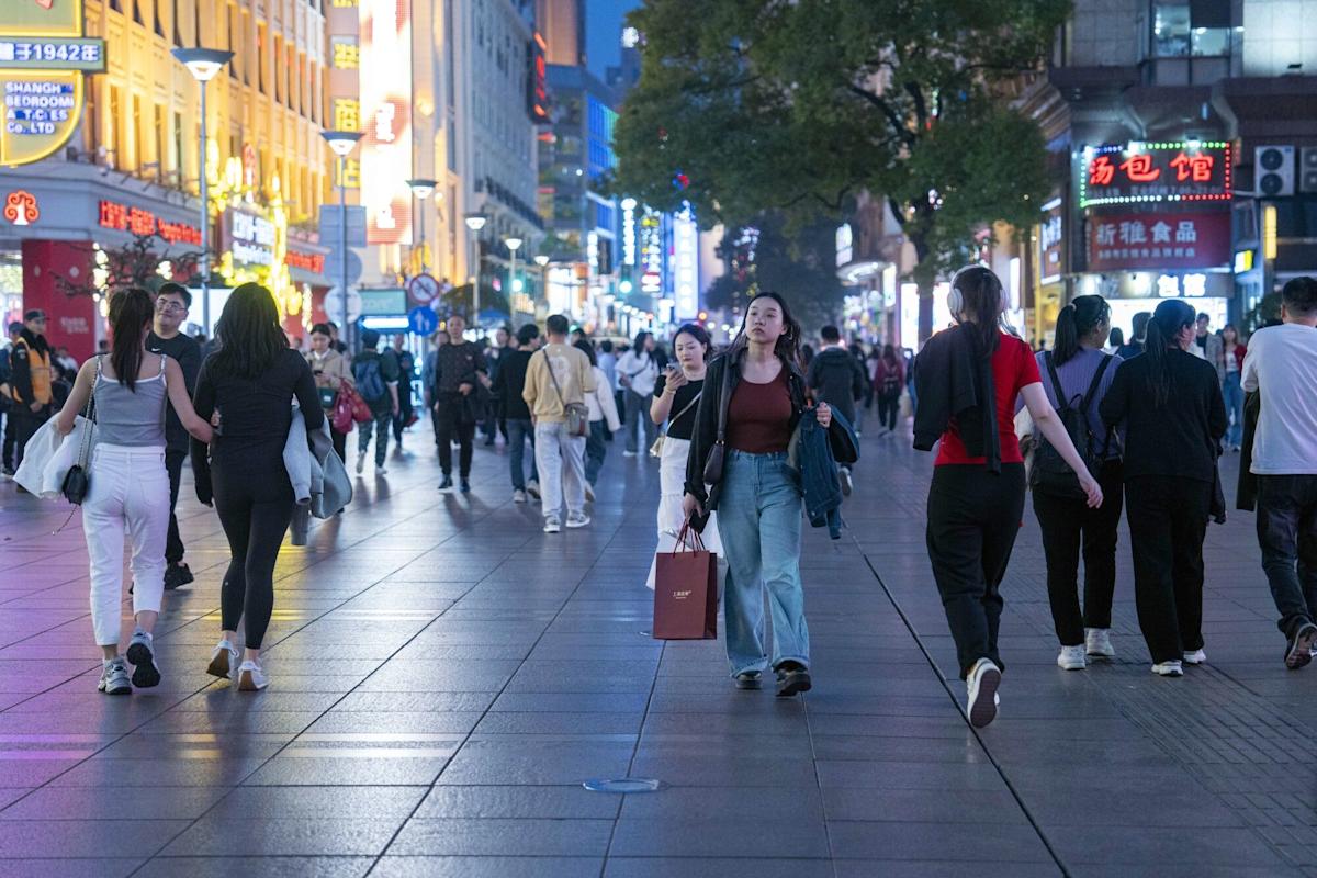 China Budget Gap Hits Record in Spending Blitz to Offset Tariffs