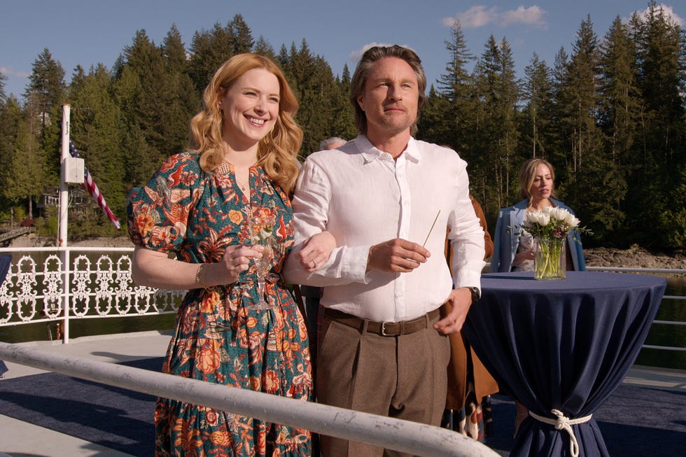alexandra breckenridge, martin henderson, virgin river season 6