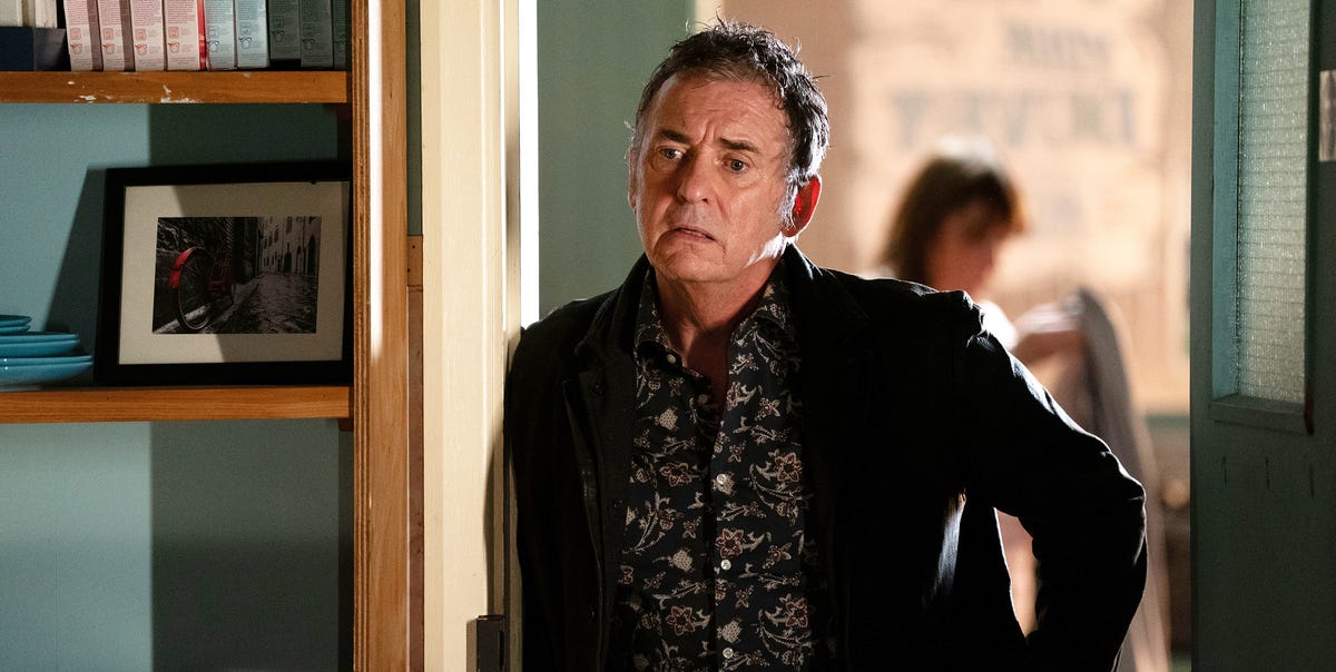 EastEnders’ Alfie finally confesses huge Zoe secret in early iPlayer release