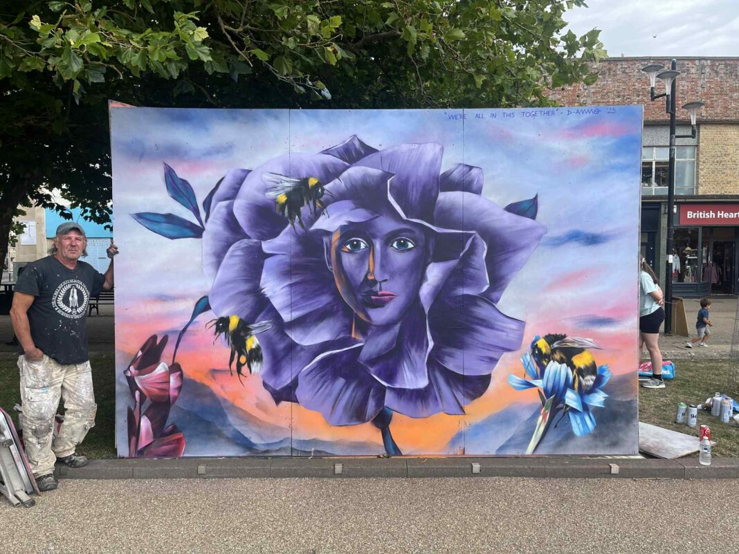 Burnham-On-Sea street artist unveils colourful new artwork