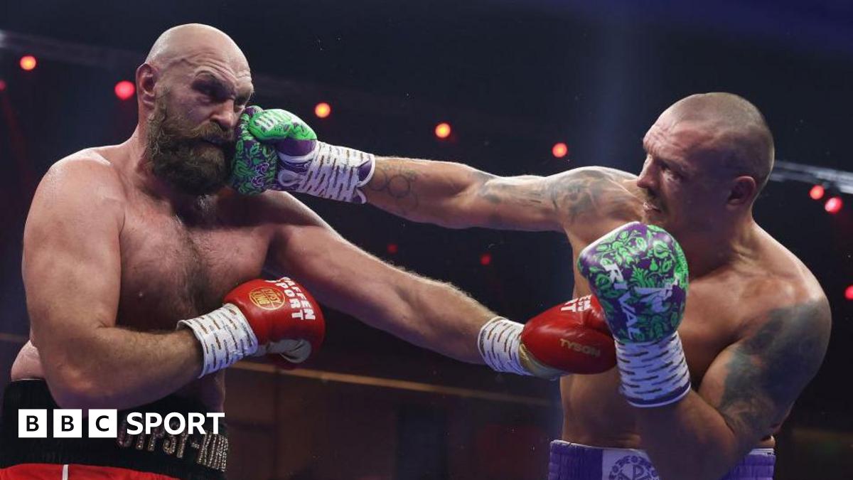 Tyson Fury being jabbed by Oleksandr Usyk
