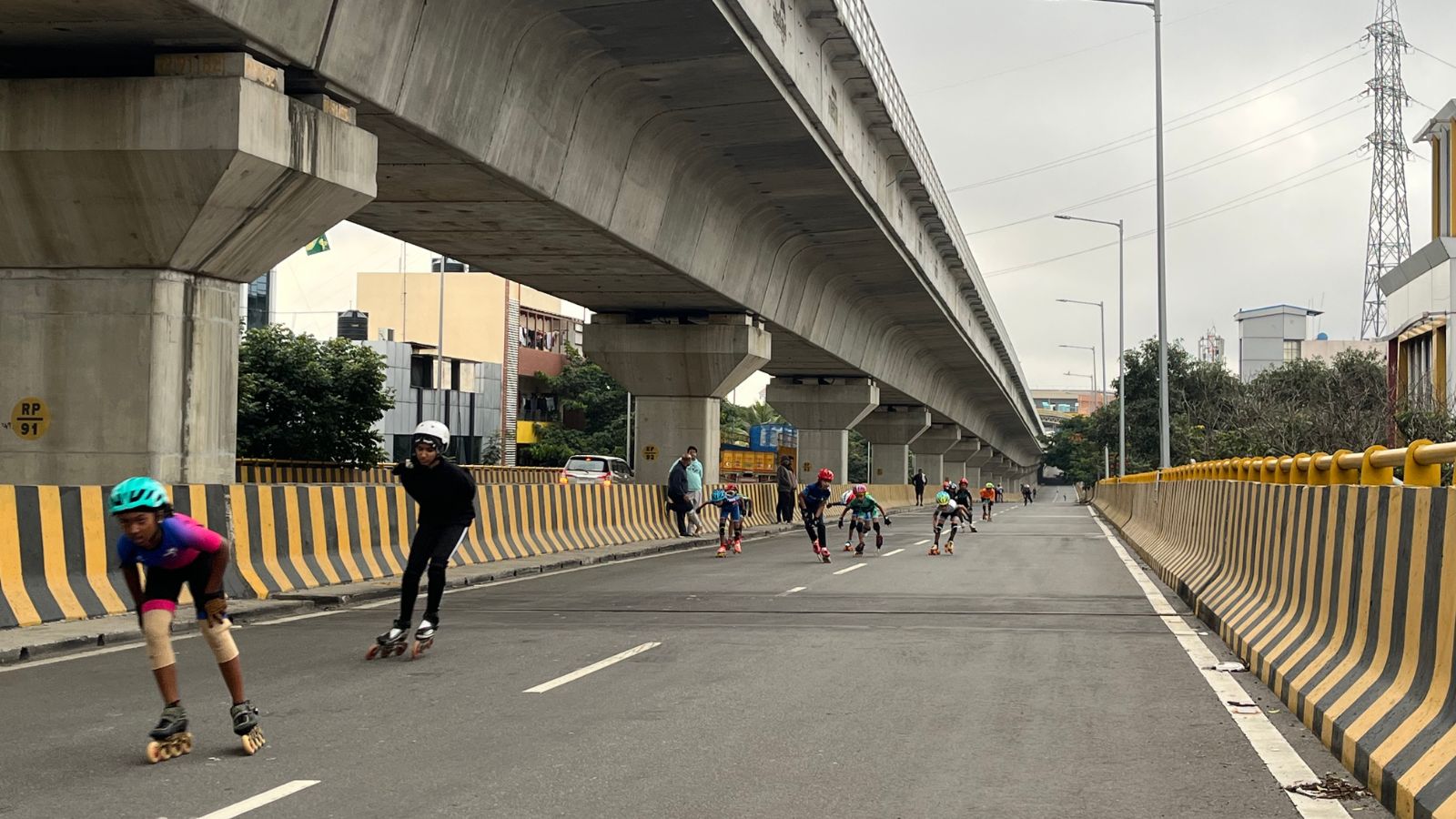 For the past three or four months, the delay on the part of the Bengaluru Metro Rail Corporation Limited (BMRCL) and Bruhat Bengaluru Mahanagara Palike has turned into an opportunity for the public.