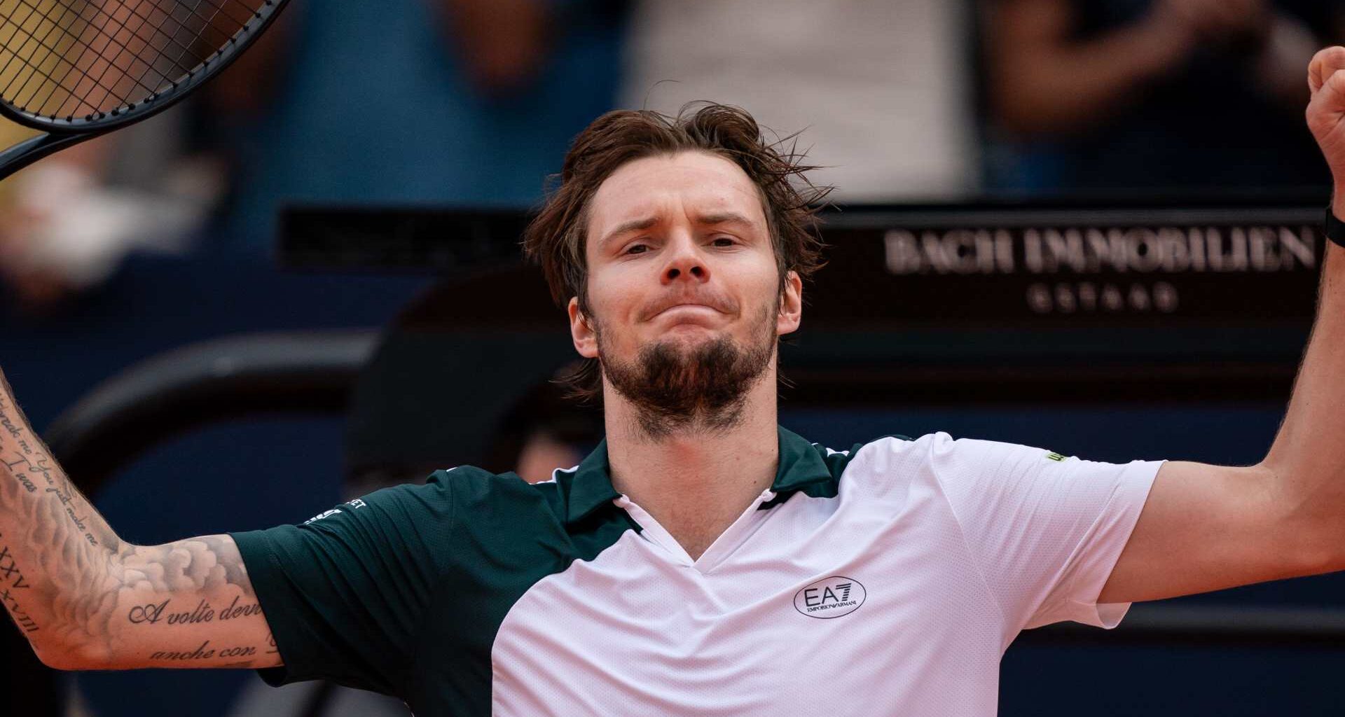 Alexander Bublik cracks new milestone with Gstaad semi-final win vs. Arthur Cazaux | ATP Tour