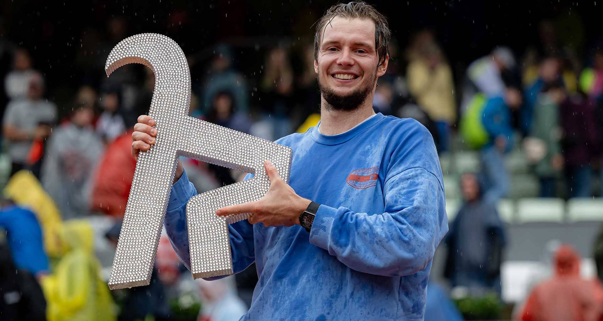 Alexander Bublik triumphs in Kitzbuehel, wins second consecutive ATP Tour title | ATP Tour