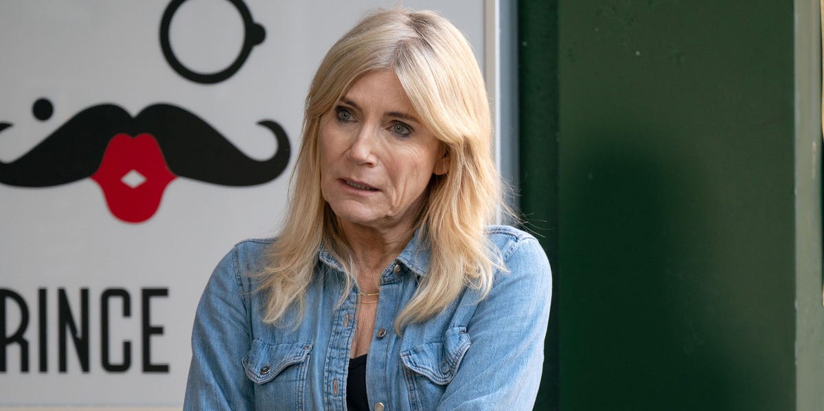 EastEnders unites two enemies following major Queen Vic change