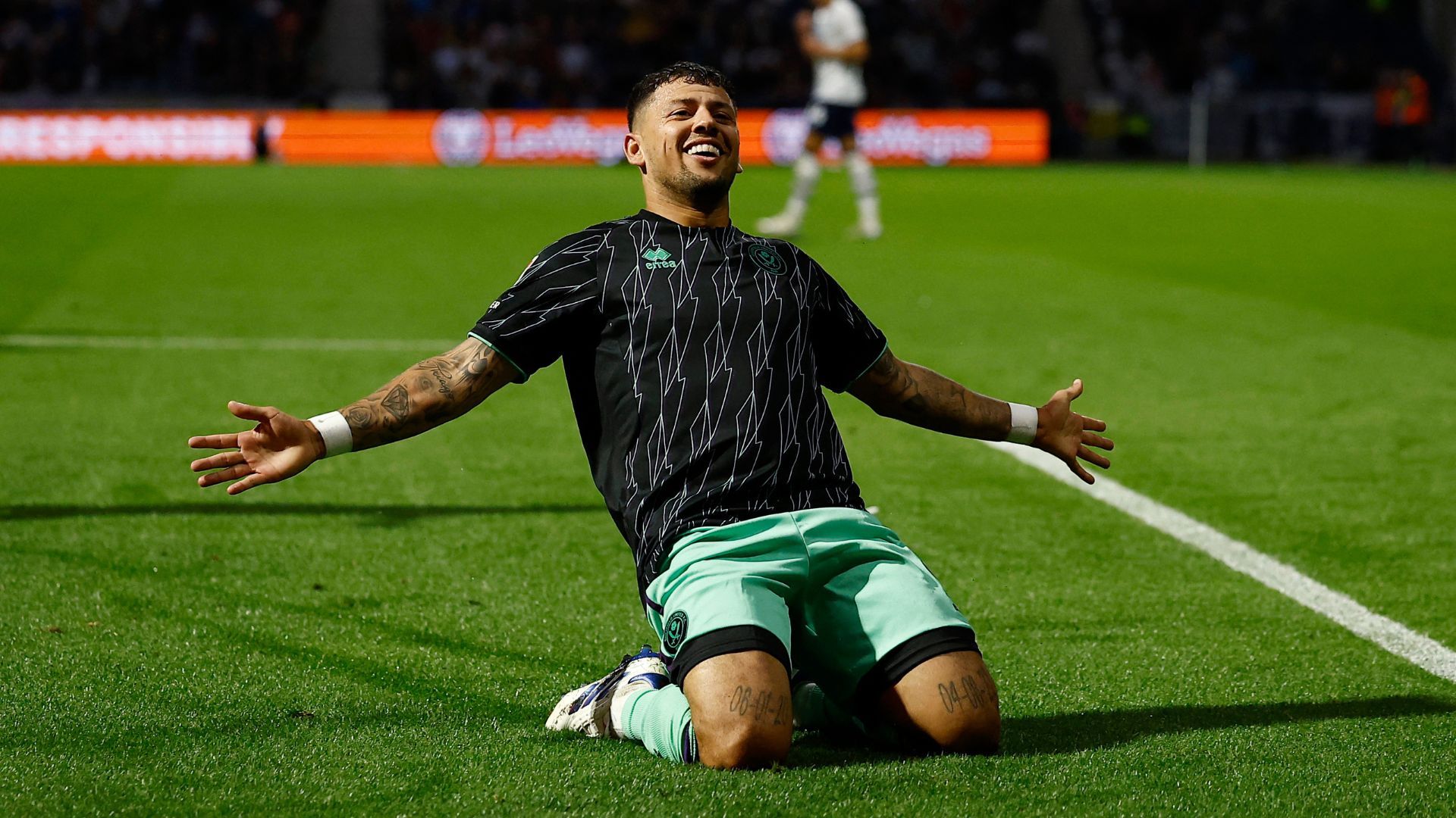 CGustavo Hamer celebrates scoring for Sheffield United
