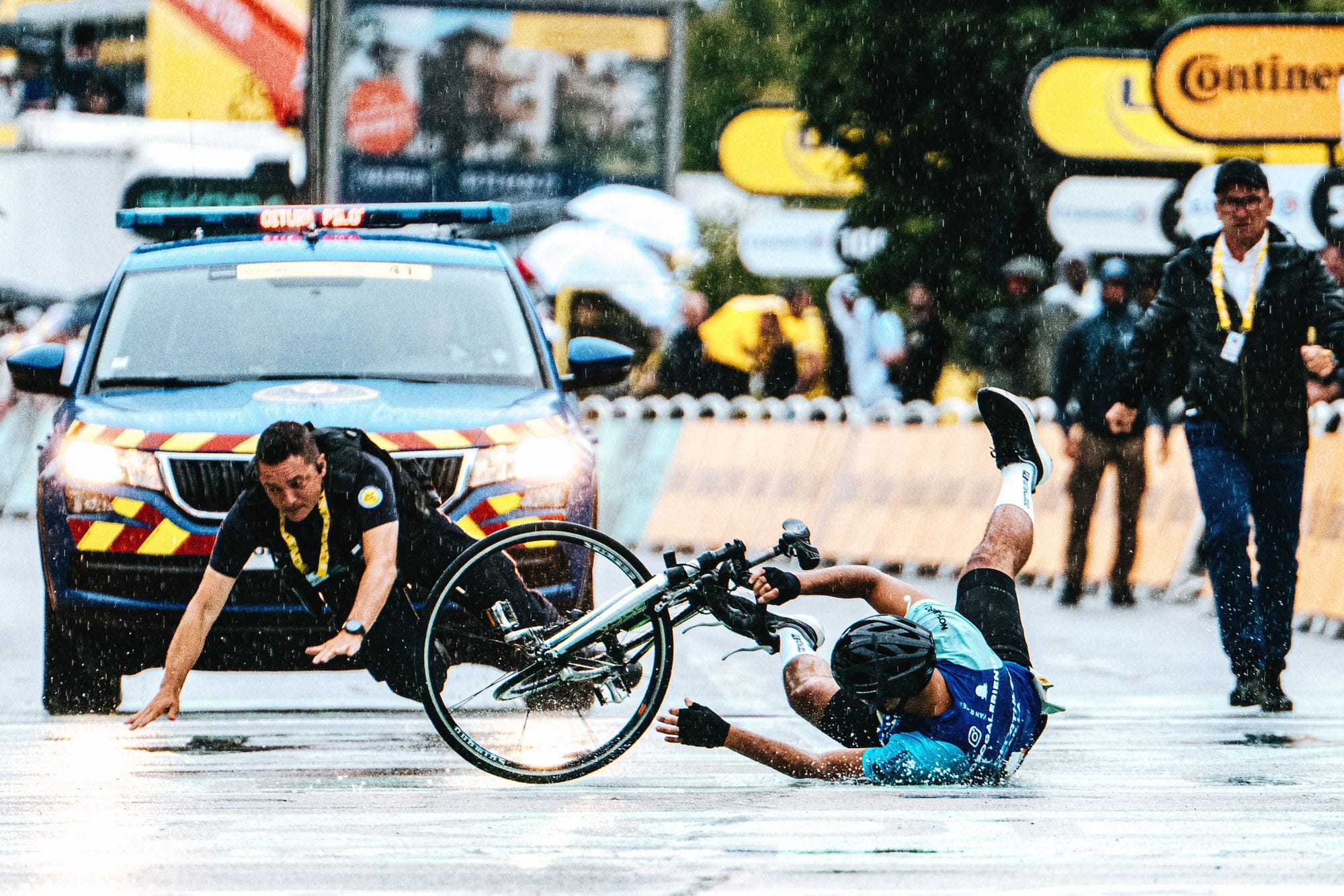 PSA: Do not ride on the course if you are not a Tour de France rider