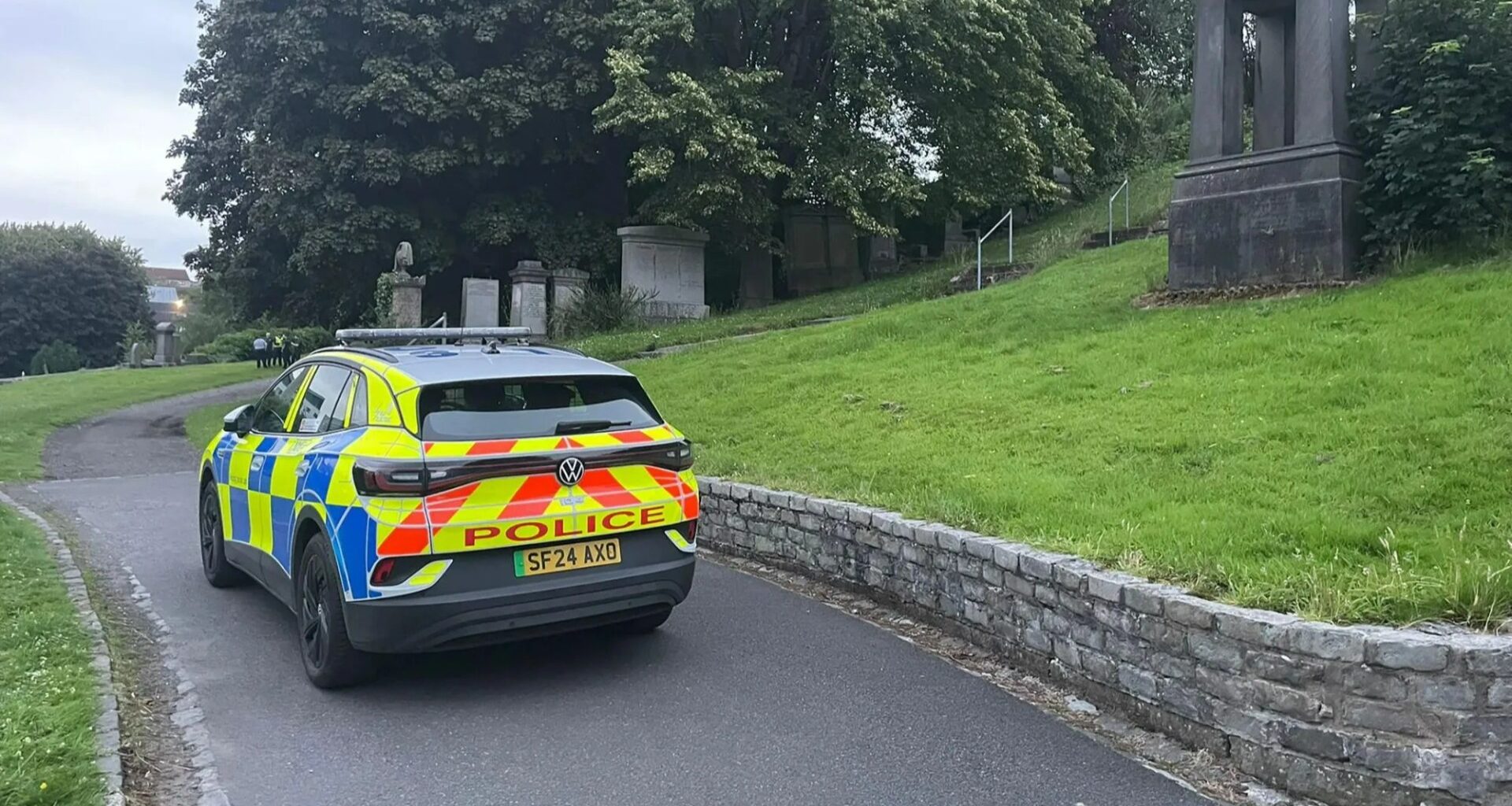 Body of missing woman found at Glasgow landmark as cops seal off popular walking route