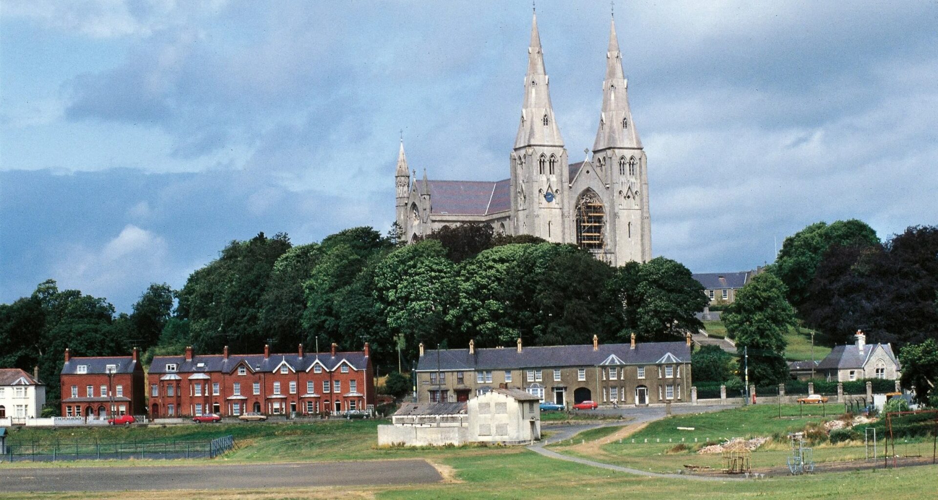 I visited 'food & drink capital' of NI to sample Tayto tour, tasty ciders, historic sites & fleece designing workshop