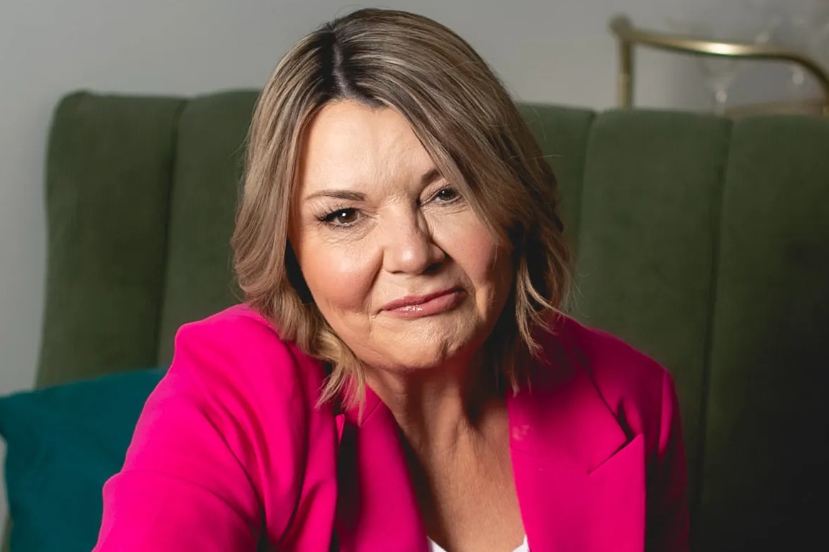 Nicky became an alcoholic after her husband fell ill & died… now a little-known 75p pill has stopped her craving a drink
