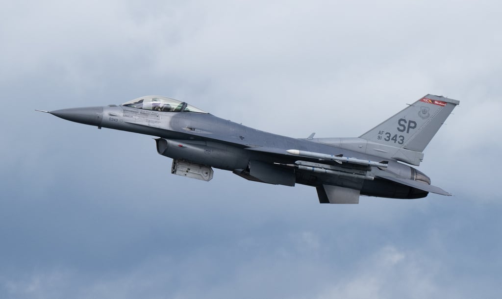 A US Air Force F-16 fighter jet takes off from an airbase in Germany last year. Photo: dpa