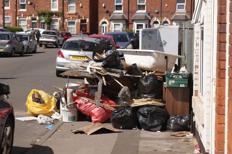 Another view of the Tarry Road dumping