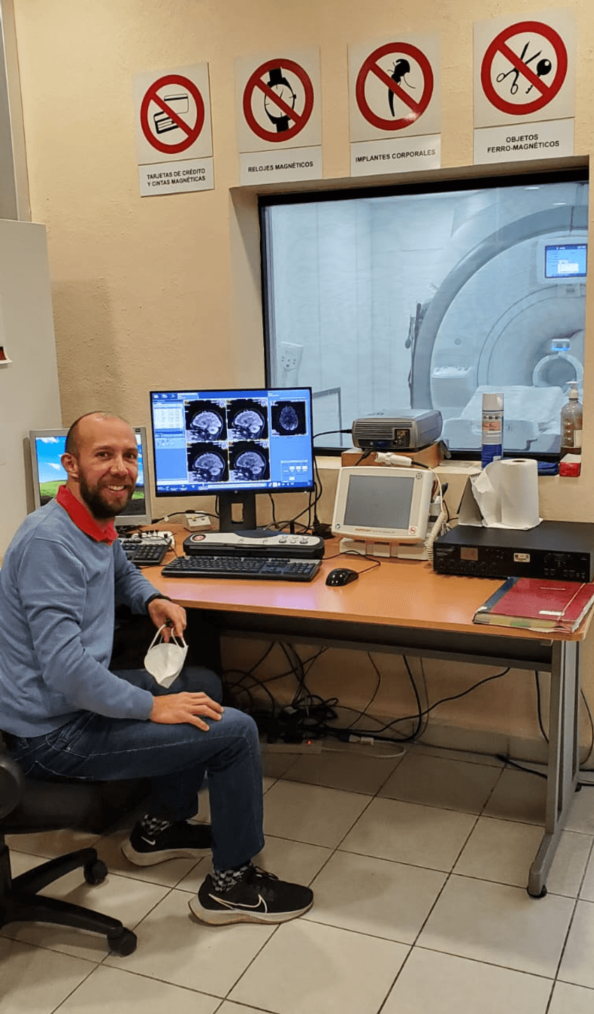 Domingo Martínez next to the MRI scanner at the National Autonomous University of Mexico’s Juriquilla campus, imaging lupus patients.