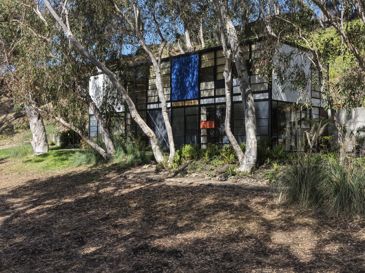 Eames House Reopens With Expanded Public Access Following Restoration - Image 1 of 8