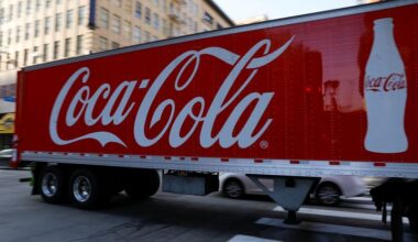 Coke's shift to cane sugar would be expensive, hurt US farmers