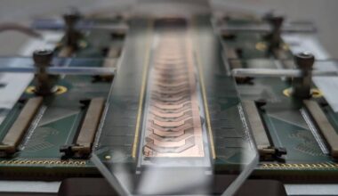 Scientists Are Building a Quantum Computer With Chips Made out of Glass