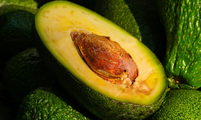 9 health benefits of eating avocados regularly