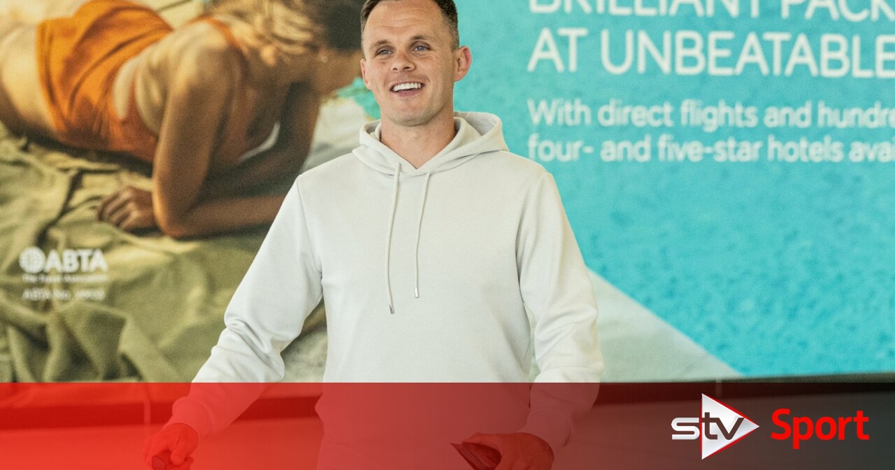 Shankland flies out to Spain as Hearts contract talks progress