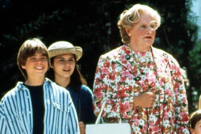 20th Century Fox Film Corp/Everett Matthew Lawrence, Lisa Jakub, and Robin Williams in 'Mrs. Doubtfire'