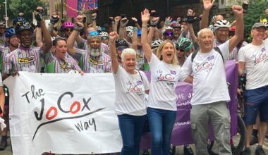 Riders cycle from Yorkshire to London for Jo Cox