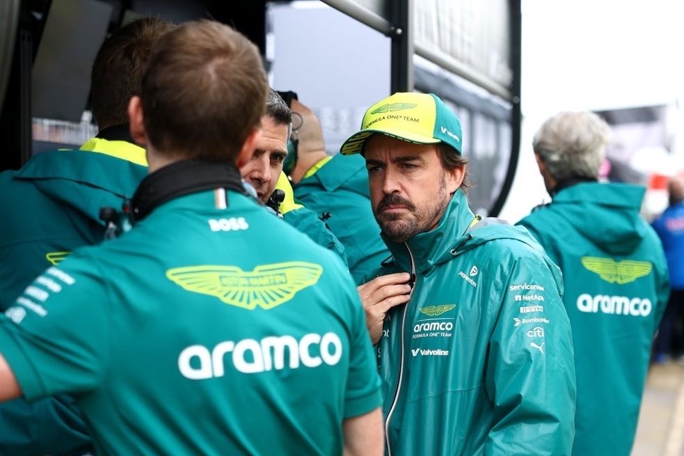 Fernando Alonso angered by Aston Martin's F1 strategy in British GP